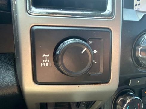Used 2018 Ford F250 Lariat w/ Lariat Ultimate Package AWD/4WD image 39