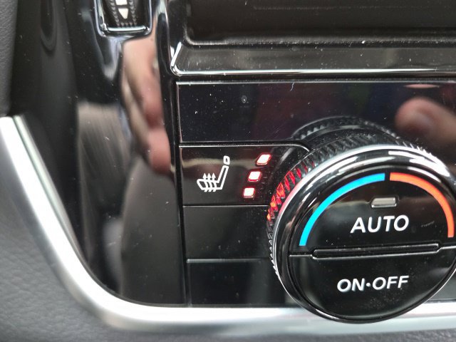 Used 2021 Nissan Rogue SV AWD/4WD image 8