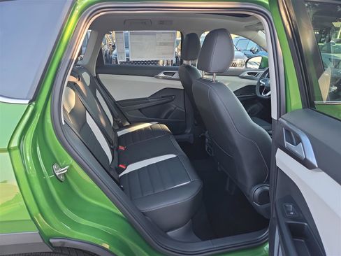 New 2025 Volkswagen Taos SEL image 33