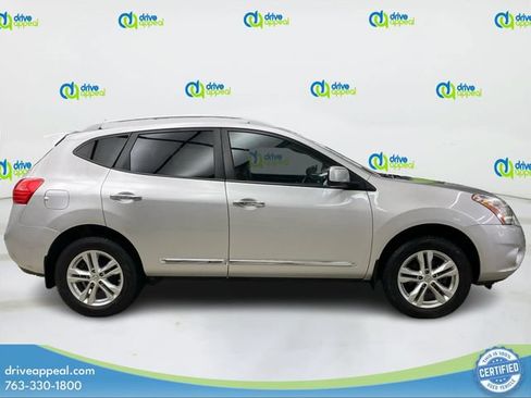 Used 2013 Nissan Rogue SV w/ Premium Pkg AWD/4WD image 4