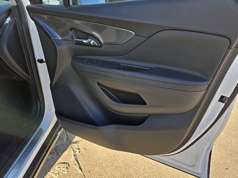 Used 2022 Buick Encore Preferred w/ Safety Package II image 23