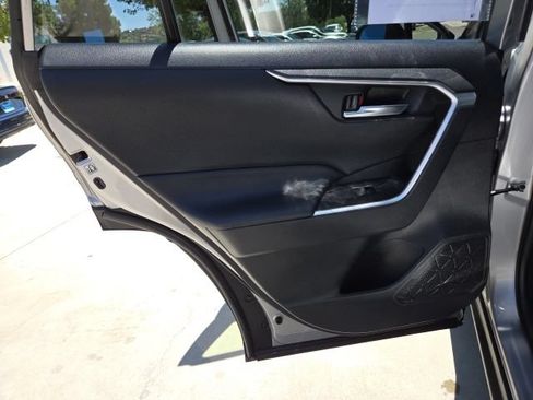 Used 2019 Toyota RAV4 XLE w/ All Weather Liner Package FWD image 17