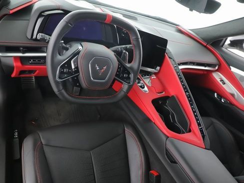 Used 2024 Chevrolet Corvette Stingray Premium Cpe image 17