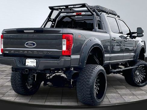 Used 2017 Ford F250 Lariat w/ Lariat Value Package image 2