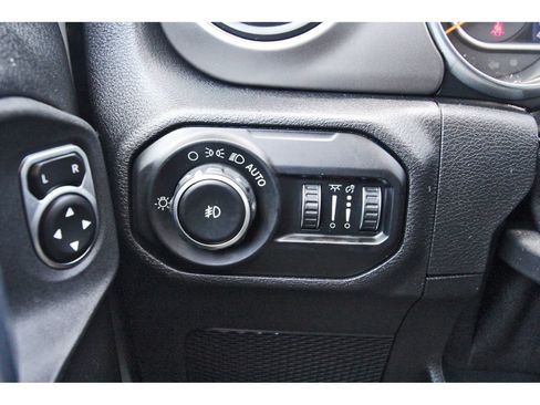 Used 2020 Jeep Wrangler Unlimited Sport AWD/4WD image 19