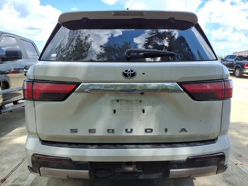 Used 2023 Toyota Sequoia Limited AWD/4WD image 7