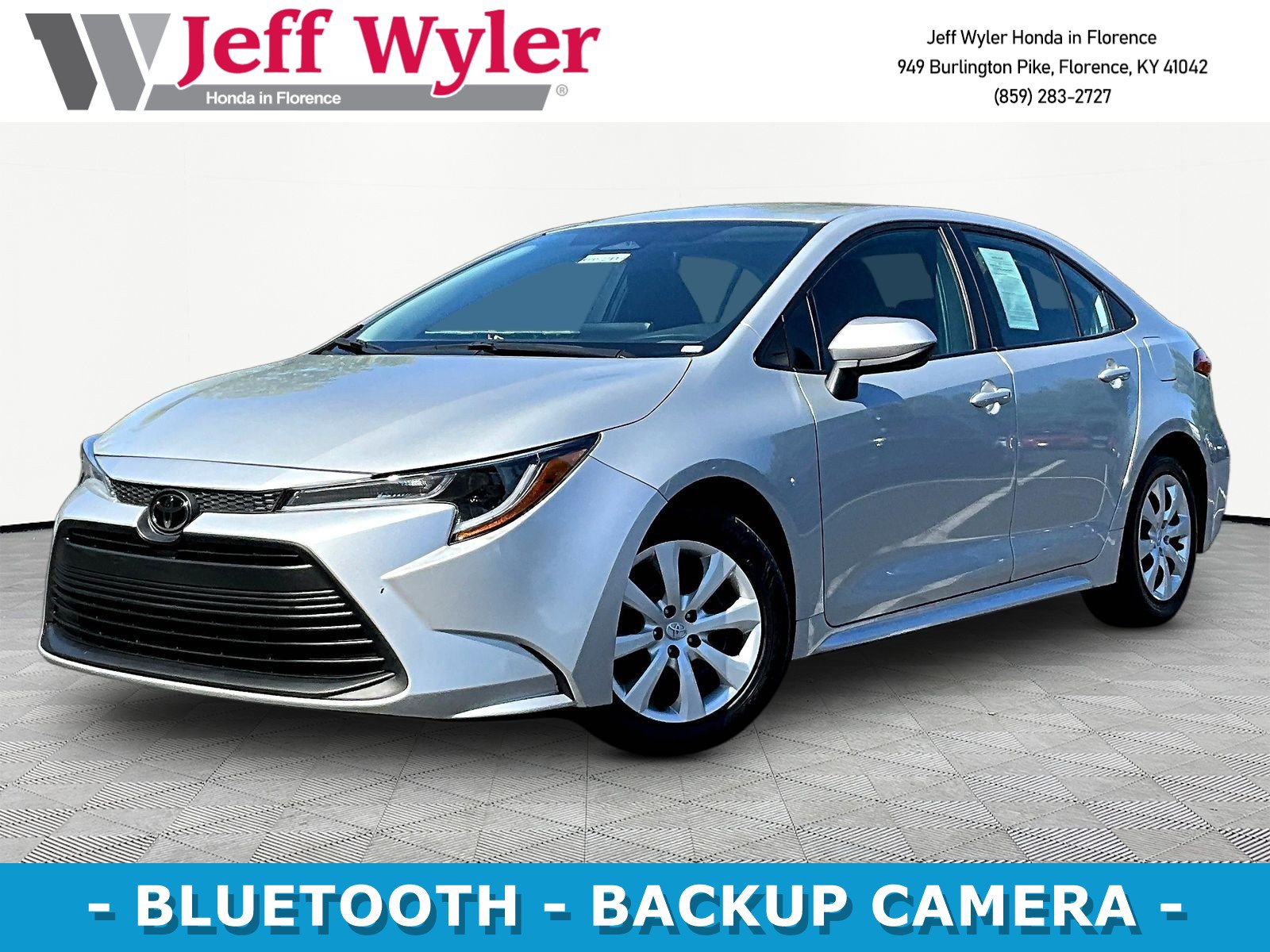 Used 2024 Toyota Corolla LE FWD image 1