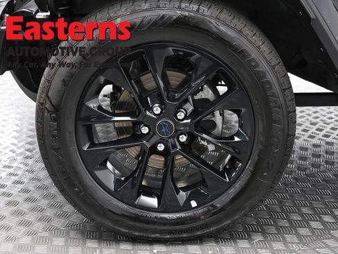 Used 2025 Jeep Wrangler Unlimited Sahara image 32