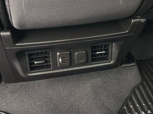 Used 2022 Chevrolet Silverado 1500 LT image 12
