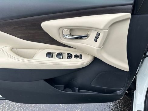 Certified 2024 Nissan Murano Platinum w/ Cargo Package image 21