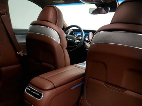 Used 2023 Genesis G90 3.5T AWD/4WD image 40