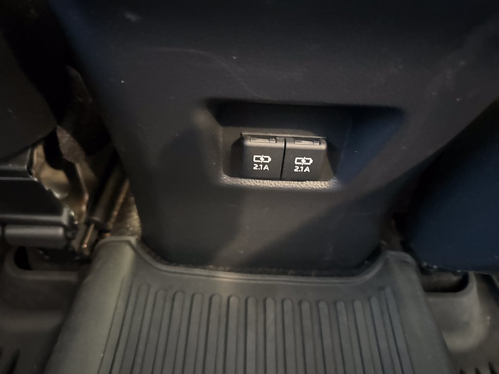 Used 2019 Toyota RAV4 XLE w/ All Weather Liner Package AWD/4WD image 25
