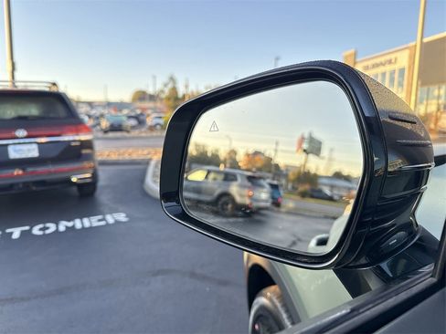 New 2025 Kia Sorento SX image 24