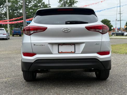 Used 2017 Hyundai Tucson SE w/ SE Popular Package 02 AWD/4WD image 4