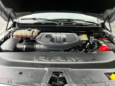 Used 2025 RAM 1500 Big Horn AWD/4WD image 21