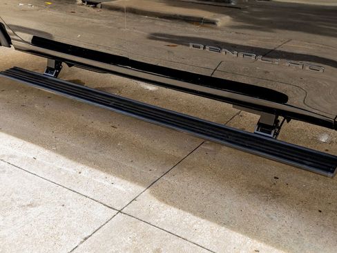 Used 2025 GMC Sierra 2500 Denali Ultimate image 13