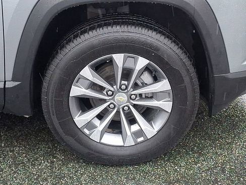 Used 2025 Chevrolet Equinox LT FWD image 28