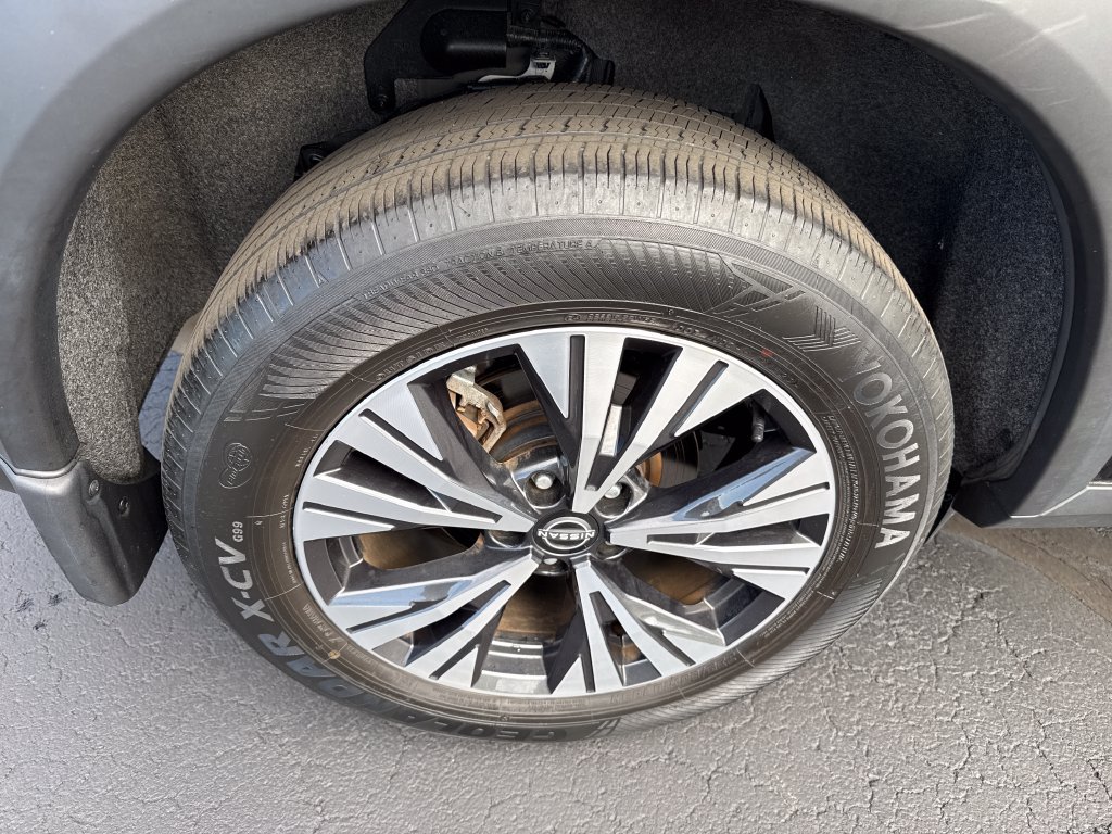 Used 2023 Nissan Rogue SV AWD/4WD image 24