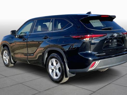 Used 2024 Toyota Highlander LE image 10