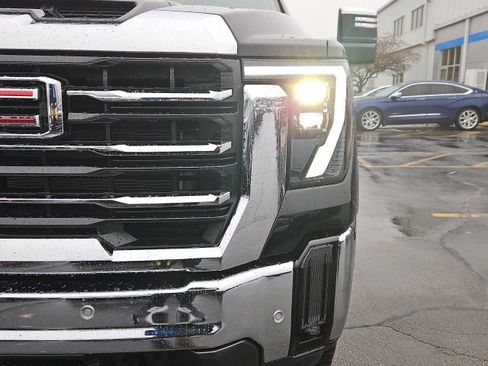 New 2026 GMC Sierra 2500 SLT w/ SLT Convenience Package image 3