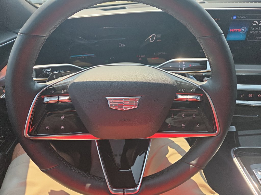 Used 2024 Cadillac Lyriq Luxury AWD/4WD image 25