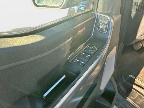 Used 2022 Ford F150 Lariat w/ Equipment Group 502A High image 11