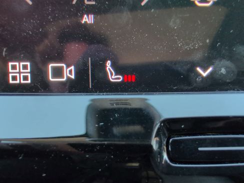 Used 2025 Volvo XC60 B5 Plus image 3