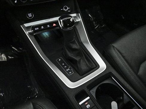 Certified 2025 Audi Q3 2.0T Premium Plus w/ Premium Plus Package image 12