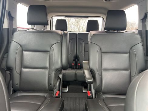 Used 2019 GMC Acadia SLT w/ Black Edition image 17