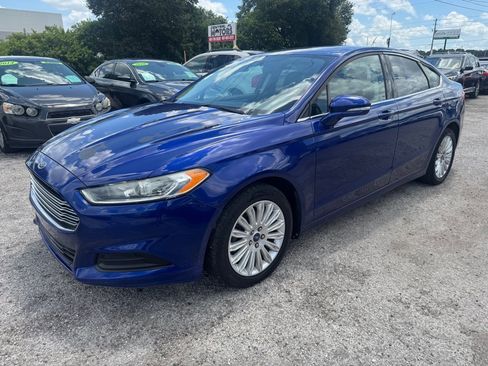 Used 2014 Ford Fusion SE FWD image 1