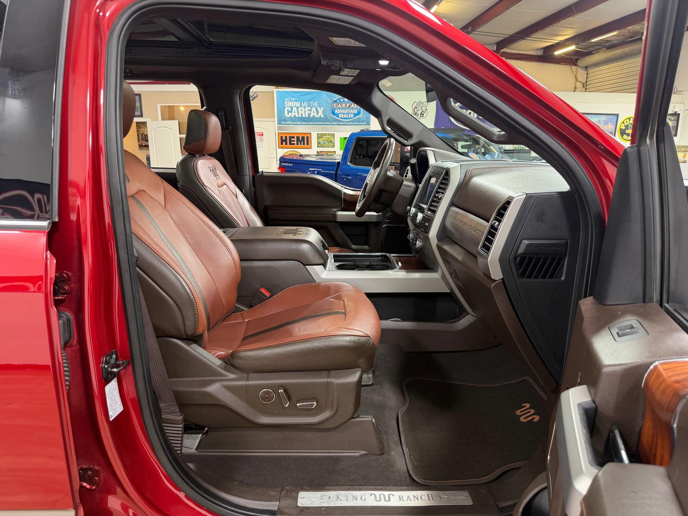 Used 2021 Ford F350 King Ranch w/ King Ranch Ultimate Package AWD/4WD image 24