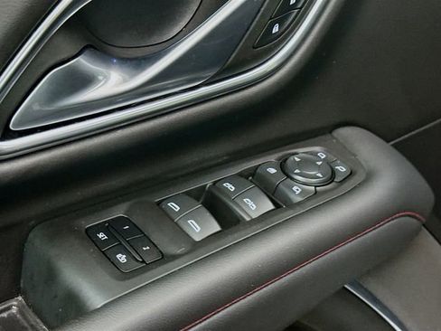 Used 2022 Chevrolet Suburban RST w/ Luxury Package image 18