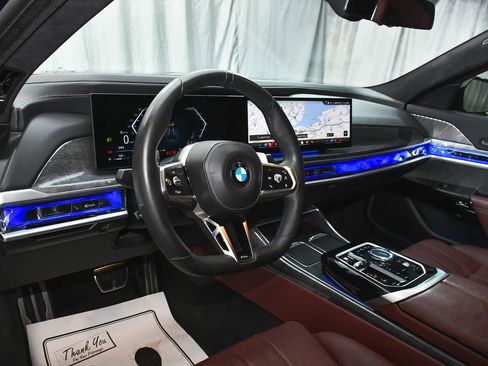 Used 2023 BMW 760i xDrive w/ Parking Assistance Package image 27
