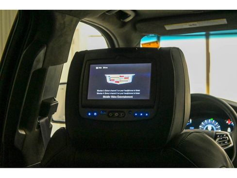 Used 2017 Cadillac Escalade Platinum AWD/4WD image 33