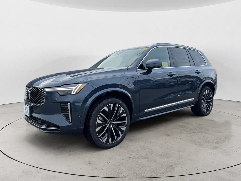 New 2026 Volvo XC90 T8 Plus w/ Protection Package Premier AWD/4WD image 2