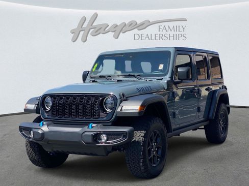 Used 2024 Jeep Wrangler Unlimited AWD/4WD image 9