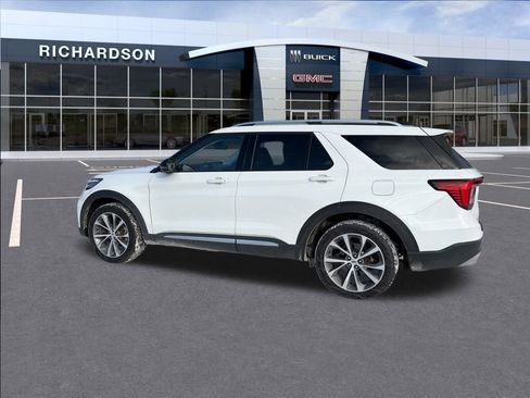 Used 2025 Ford Explorer Platinum w/ Ultimate Package image 16