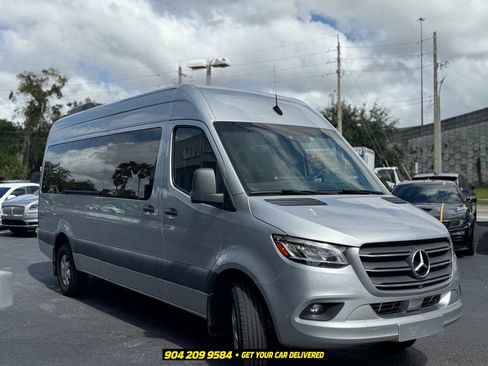 Used 2020 Mercedes-Benz Sprinter 2500 image 8