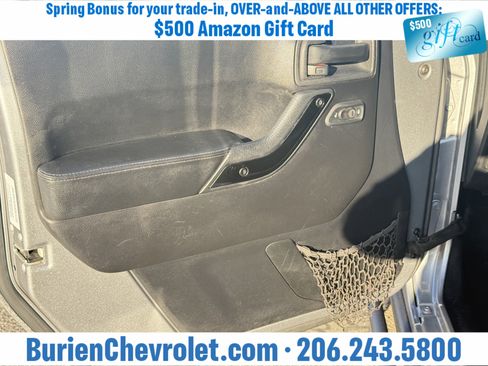 Used 2015 Jeep Wrangler Unlimited Sahara image 9