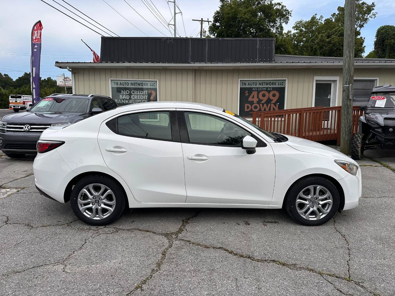 Used 2017 Toyota Yaris iA FWD image 4
