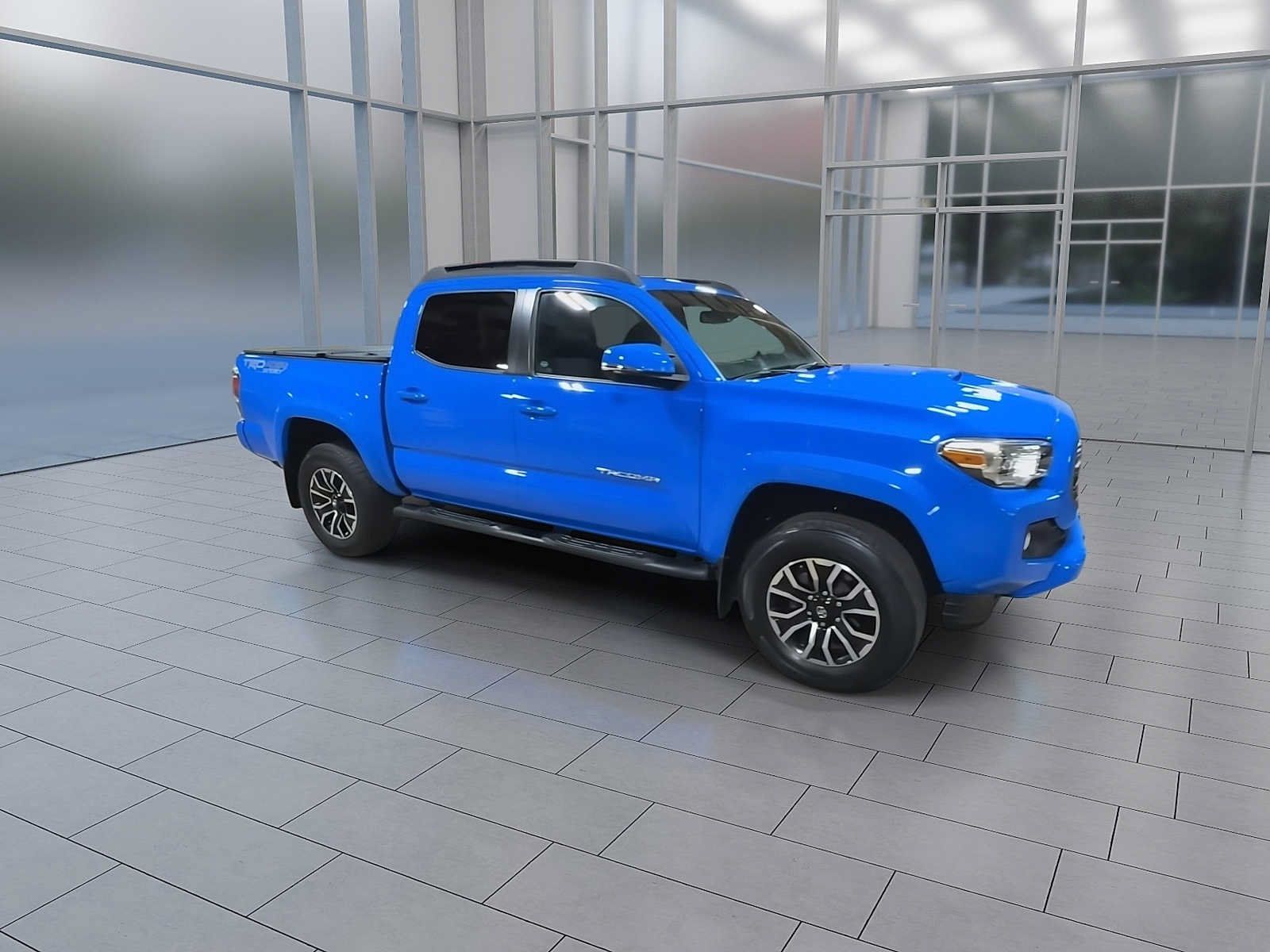 Used 2021 Toyota Tacoma TRD Sport AWD/4WD image 2