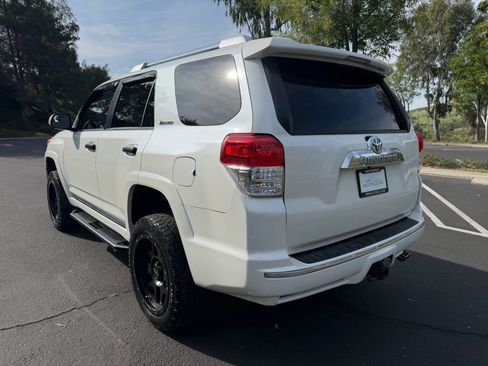 Used 2010 Toyota 4Runner Limited AWD/4WD image 3