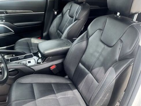 Used 2020 Kia Telluride EX w/ EX Premium Package FWD image 10