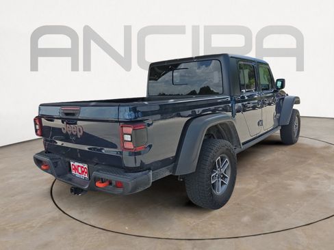 Used 2025 Jeep Gladiator Mojave AWD/4WD image 8