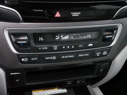 Used 2022 Honda Pilot Special Edition image 23