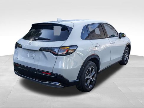 Used 2024 Honda HR-V EX-L image 4