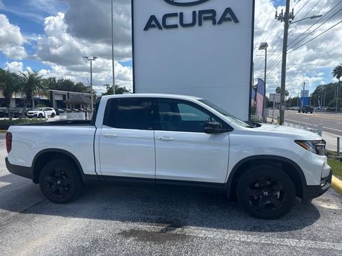 Used 2025 Honda Ridgeline Black Edition image 3