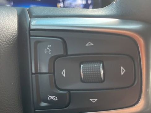 Used 2023 Chevrolet Tahoe LT w/ Luxury Package AWD/4WD image 19