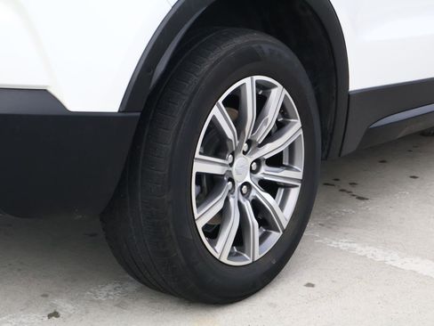 Used 2022 Cadillac XT4 Sport FWD image 12