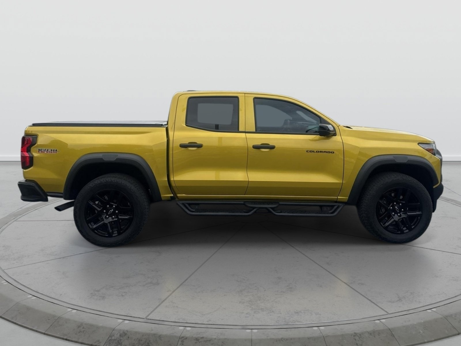 Used 2023 Chevrolet Colorado Trail Boss w/ Technology Package AWD/4WD image 8